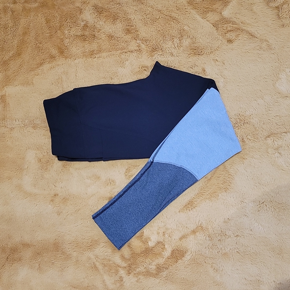 Avia Athletic Leggings Size M (8-10) - Picture 3 of 3